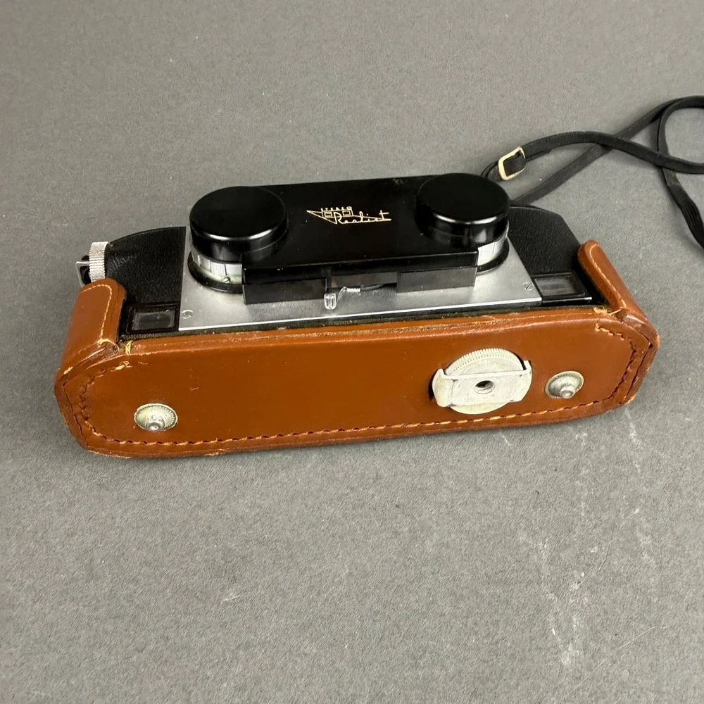 Vintage Stereo Realist Model 1041 35mm 3D Camera f/3.5 David White w/ Case